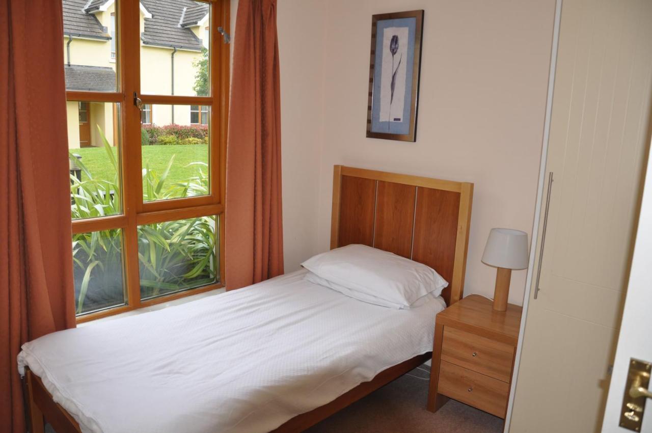Heyward Mews Holiday Homes By Trident Holiday Homes Swords Exteriör bild